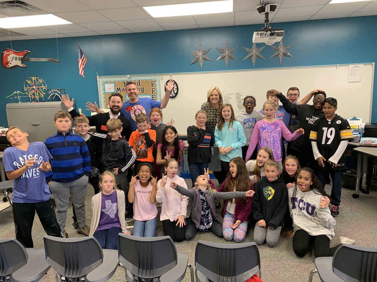 CTMSHalliburton's tweet photo. Thank you @DiverseMkting CMO Steve and my brother Sean for sharing knowledge on and experience with toy trends and marketing with @BESTexans @BESGTLEAD fifth graders!  Great morning of learning from toy industry experts!  #Texan2Step https://t.co/D0O0sOkLyq