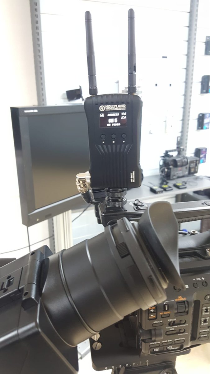 TopTeksUK's tweet image. Couple of images from our Sony FX9 masterclass. We took the opportunity to pair it up with the Mars 400S and have it display on multiple screens!