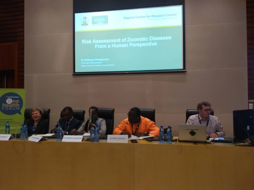 AfricaCDC's tweet photo. @AfricaCDC endorses a #OneHealth approach to address shared health threats at Human-Animal-Environmental interface for a safer &amp; healthier #Africa at day 2 of 1st Int'l #OneHealth forum with experts from @NCDCgov @PHE_uk  @nicd_sa @MiniofHealthUG. @Wande_A @laktarr001 https://t.co/PzCNaL6iWo