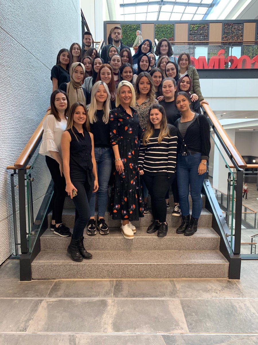 #15KasımİnsanKaynaklarıGünü 
Başta bizi hiç yalnız bırakmayan hep destekleyen hacam <a href="/pelinvardarlier/">Prof. Dr. Pelin Vardarlıer</a> ve canım arkadaşlarımın İnsan Kaynakları Günü kutlu olsun 🥰