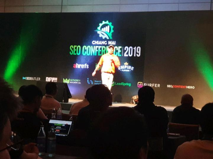 iCubes_org's tweet photo. So what could be the better SEO tip than the Rock Solid one? A precise Rock Solid #SEOtips by #GrantSimmons at #CMSEO2019 in #chiangmai #Thailand https://t.co/nxALIWwlOW