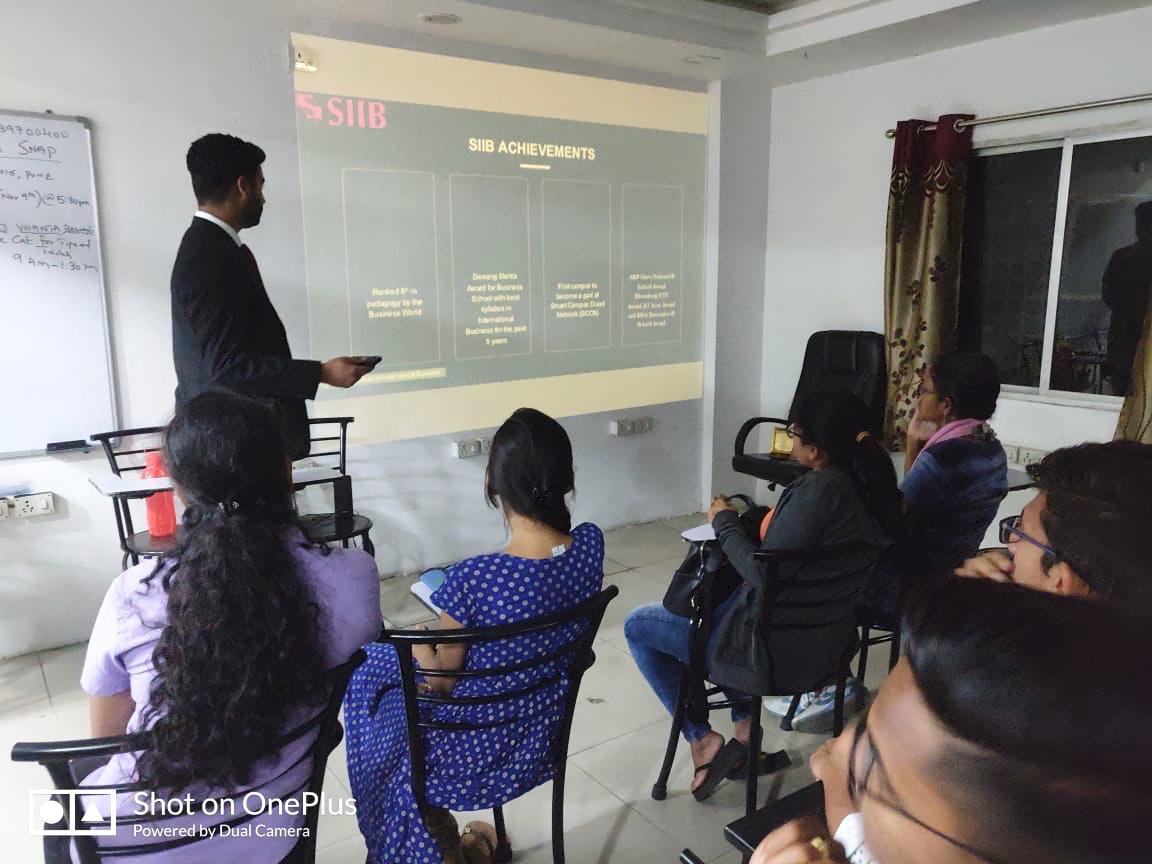 SIIBTweets's tweet photo. Thank you Hyderabad for making ‘Crack it with SIIB - Phase 2’ a great event. 
@symbiosistweets
 #CrackItWithSIIB #Symbiosis #SIIB #Pune #LifeChangesWithASnap #Business #SNAP #SnapExam #SymbiosisInternational (Deemed University) #SIU https://t.co/pG5iTNmBR7