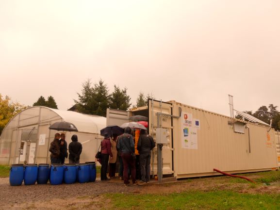 DECISIVE_2020's tweet photo. Our demo site in #Lyon is now launched! Thanks to @irstea's hospitality, @ACRplus' organisation and @suezFR, #refarmers and #EPLEFPA's hard work and opening their doors to the demo site, 70 pax were able to see what decentralised #biowaste mngmnt is about  https://t.co/MpmhZM8nFh https://t.co/Gvy0QxnA4q