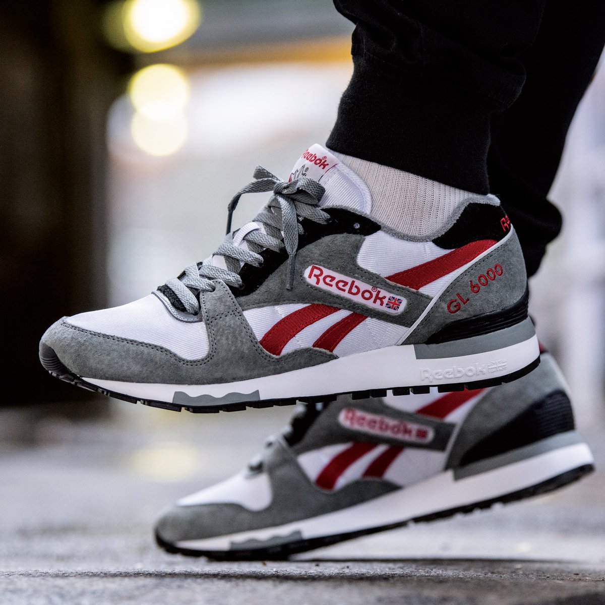 Reeboktokyo's tweet photo. 80年代に人気を博したレトロランニングシューズ「GL 6000」が復刻。幅広いスタイリングのアクセントとなる鮮やかなオリジナルカラーを踏襲した「GL 6000 OG」が登場。
△https://t.co/9uHEPH92rB
#リーボッククラシック #GL6000 https://t.co/2tI3Vh4B5B
