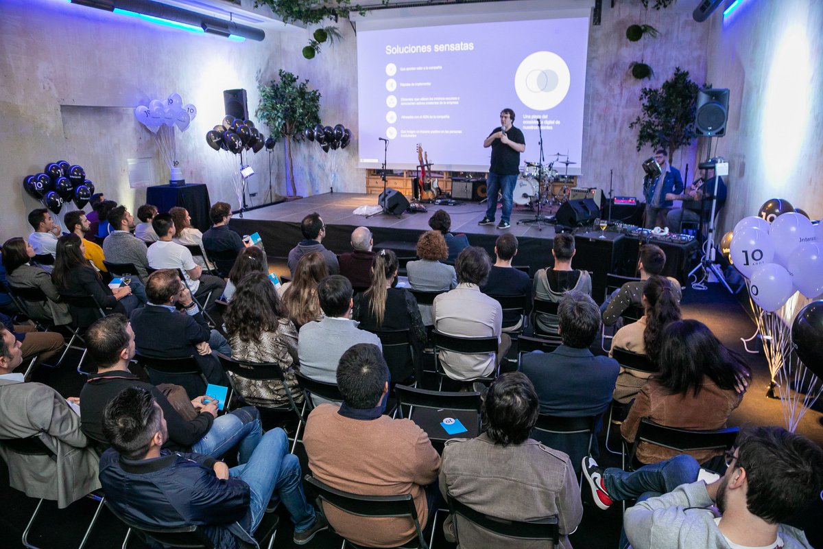 interacso's tweet photo. Os dejamos unas fotos del evento #10AñosInteracso dónde celebramos juntos los grandes momentos de #Interacso y todos los que están por venir.
Muchas gracias a todos por hacerlo posible. 👏 ¡Seguimos! https://t.co/OGNTQKCJ9o https://t.co/mM0Ed0E8lJ