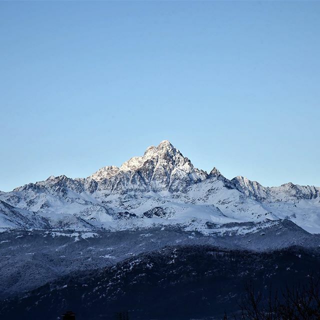 ParcoMonviso's tweet photo. Prime luci di questa mattina sul #Monviso innevato.
Foto di @decasamario.
#monviso #monvisounesco #parcodelmonviso #cuneo #ig_cuneo #loves_united_cuneo #volgocuneo #alpicozie #occitania #vallepo #vallevaraita #visitmove #terresmonviso #momenticuneesi #i… https://t.co/AZFybpvzpm https://t.co/c9OswzsC5V