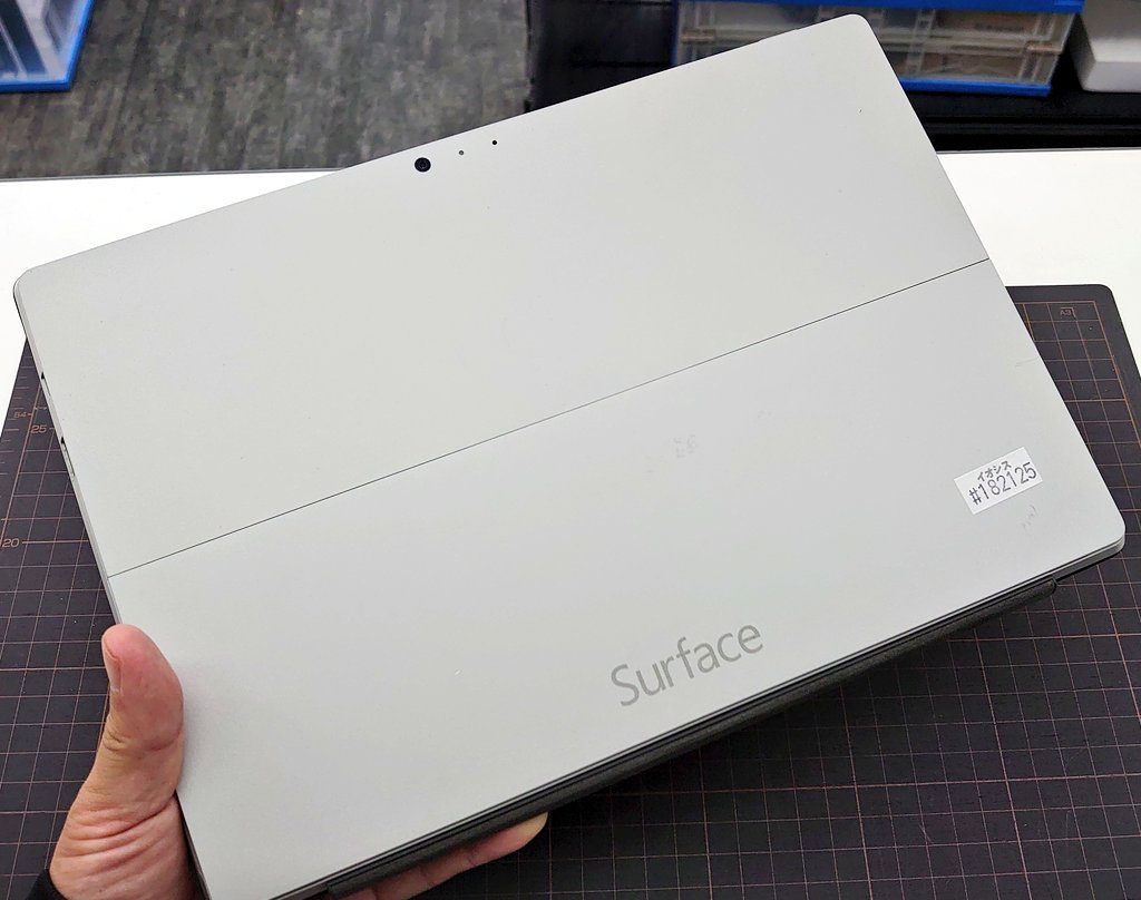 iosys_official's tweet image. 【特報】
Surface Pro3 PS2-00016
中古Ｂ級 税込35,800円

■Core i5-4300U ■RAM8GB
■ROM256GB ■12inch(2160×1440)
■Windows10 Pro(64Bit)

▼通販&amp;amp;在庫状況▼
iosys.co.jp/items?q=Surfac…

在庫数は

タイプカバー黒×６７台
タイプカバー青×１４台

という感じです！！

#イオシス #SurfacePro3