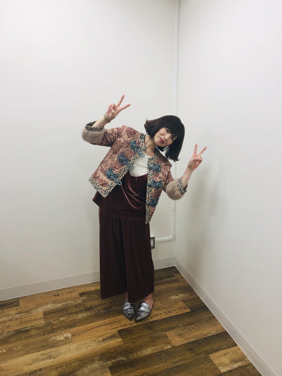 唯一無二のカリスマ性 大人気シンガーソングライター 椎名林檎の魅力を紹介 Framu Media