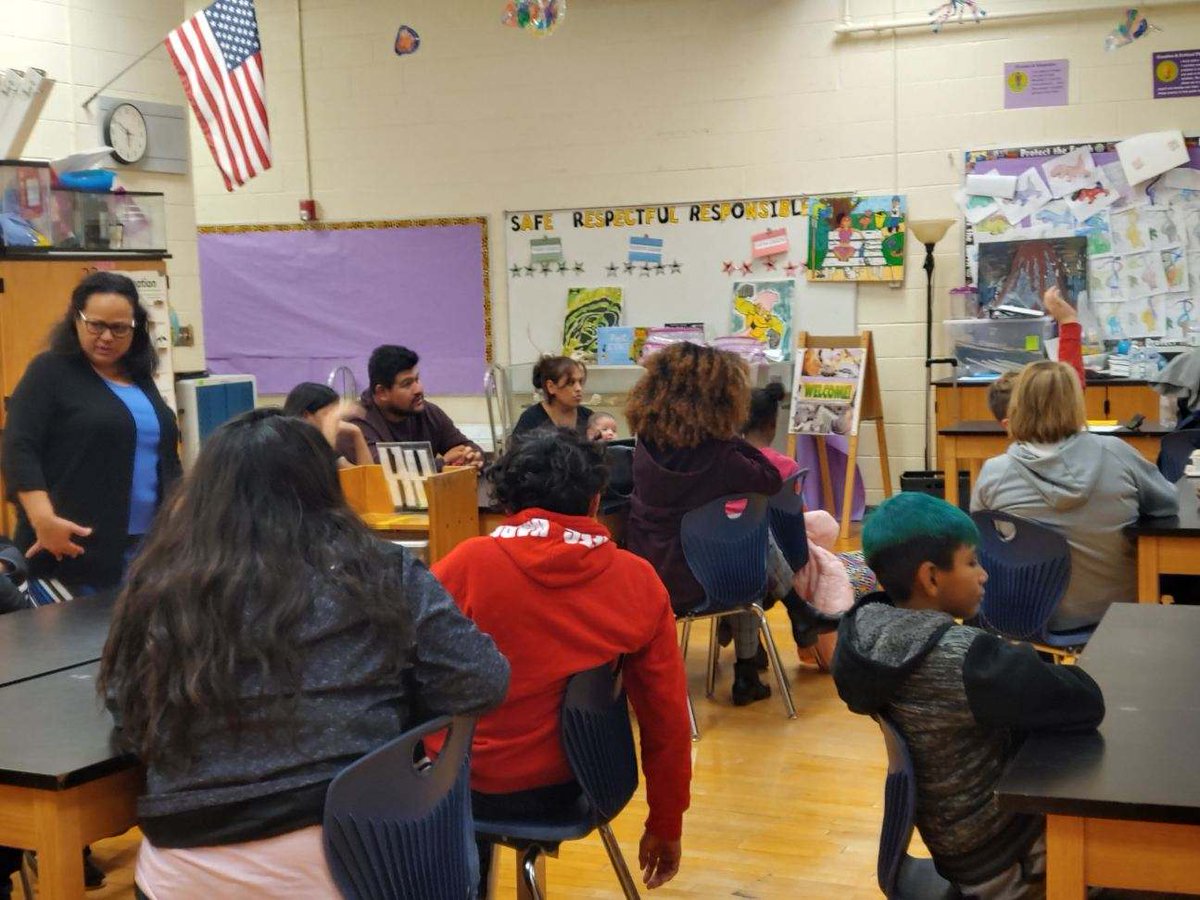 BCDICarolinas's tweet image. #ActiveReading #HomeReadingHelper #Ready4K #ReadToSucceed #ParentPower @NBCDI @ReadCLT @CharMeckSchools @CMSboard @UPS_Foundation @BBT #TogetherWeWill 💕👊🏾