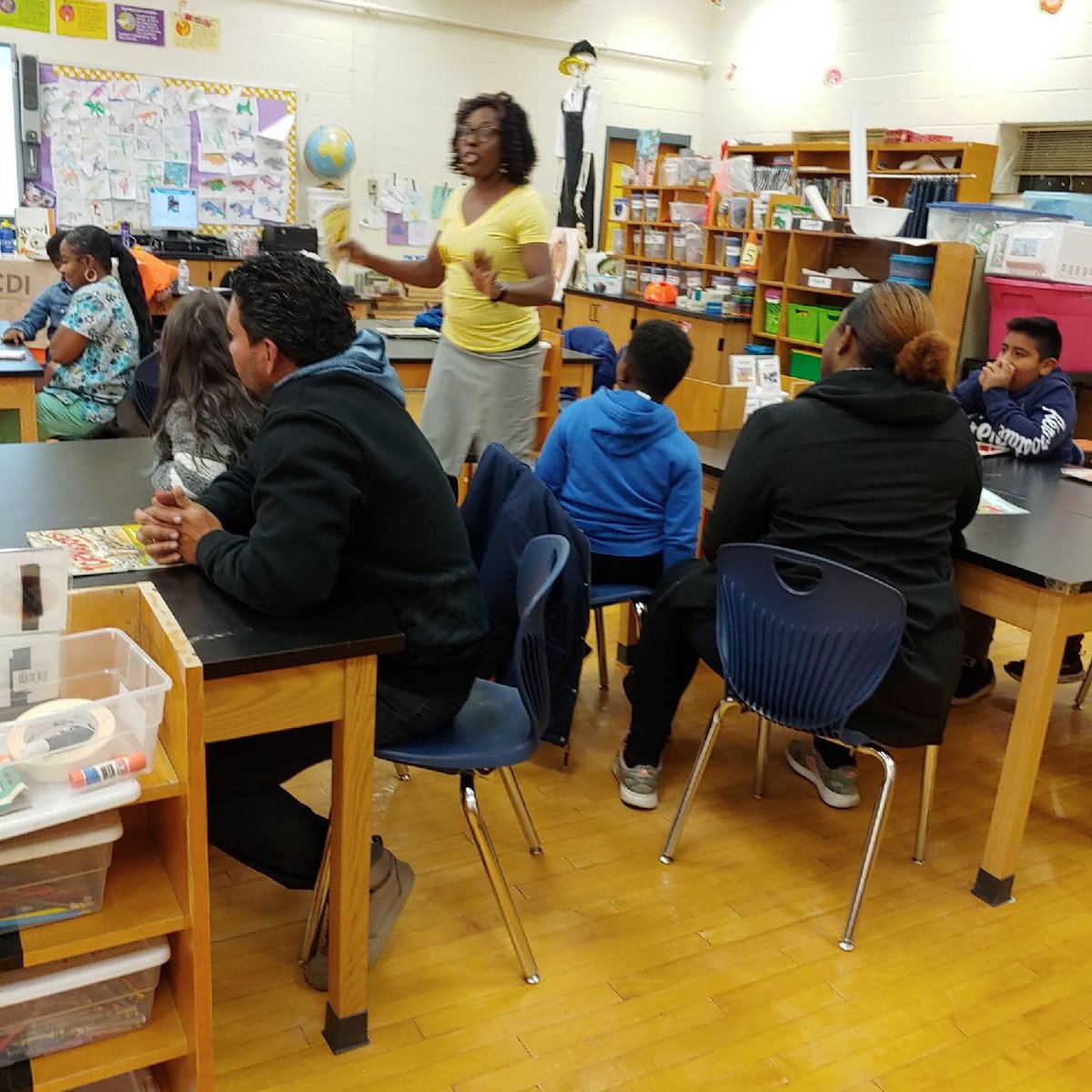 BCDICarolinas's tweet image. #ActiveReading #HomeReadingHelper #Ready4K #ReadToSucceed #ParentPower @NBCDI @ReadCLT @CharMeckSchools @CMSboard @UPS_Foundation @BBT #TogetherWeWill 💕👊🏾
