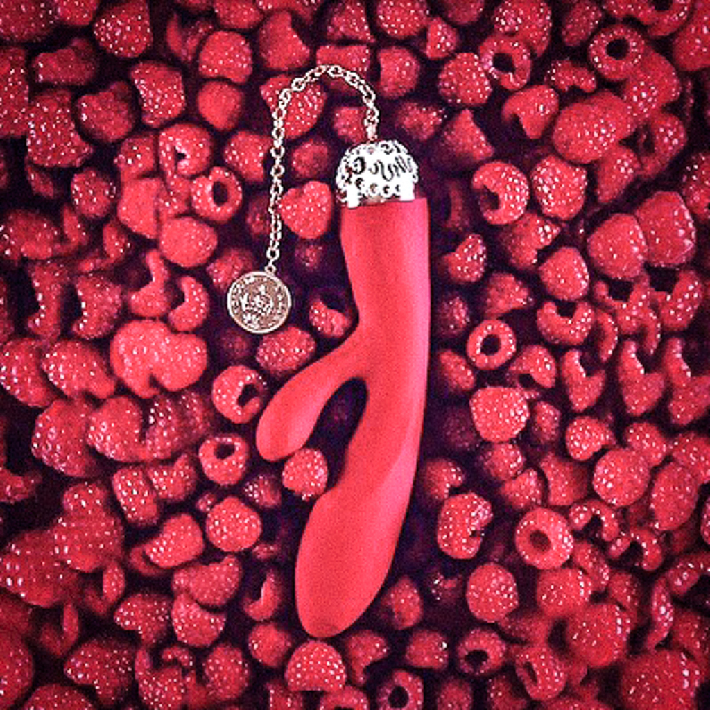 amina_secrets's tweet photo. 300 piros terméket találhatsz az ország egyik legnépszerűbb Szexshopjában! 🔴 Gyere és fedezd fel az Amina piros világát! 👉 https://t.co/AuqmYkQpKL
#red #raspberry #malna #piros #red #vibe #goodvibe #vibrator #adult #adulttoy #svakom #amina #szexshop #sexshop #aminasecrets https://t.co/GERvb9VRim
