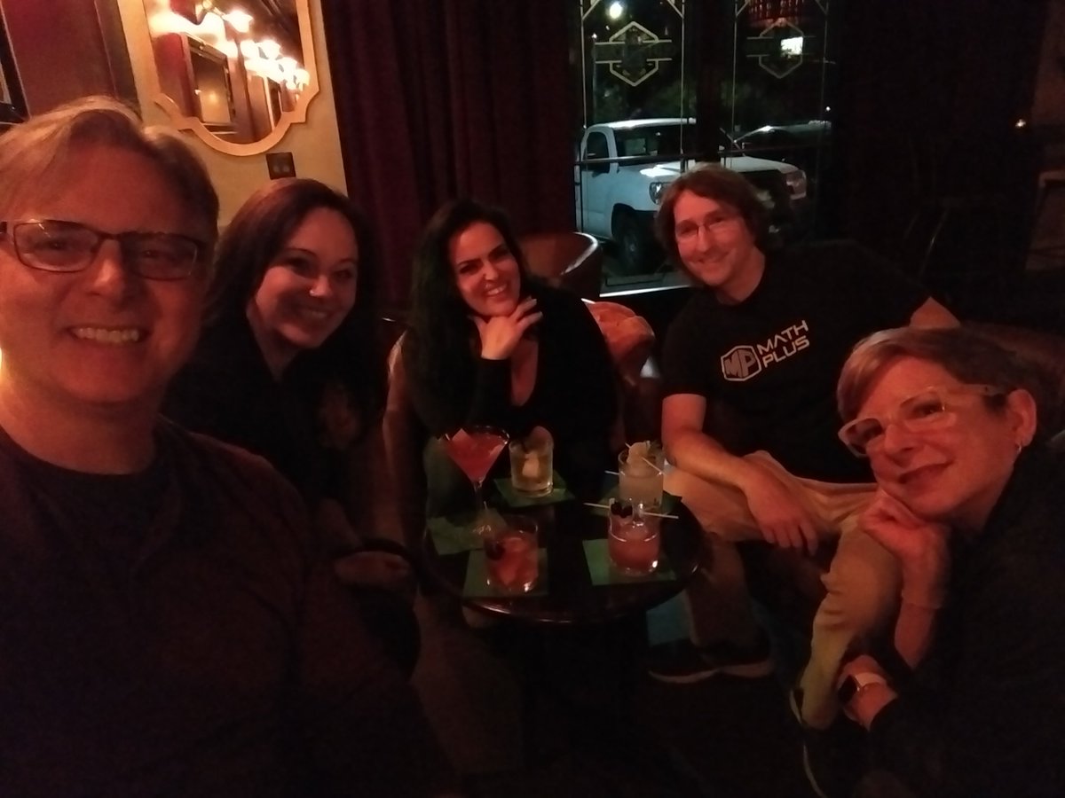 doc9x's tweet photo. Hanging with some good people who are in town for the #BCIPS at the #oldfashionedsocialdrinkery
#maximizeterrence #Bako https://t.co/ZBqXoB7ygX