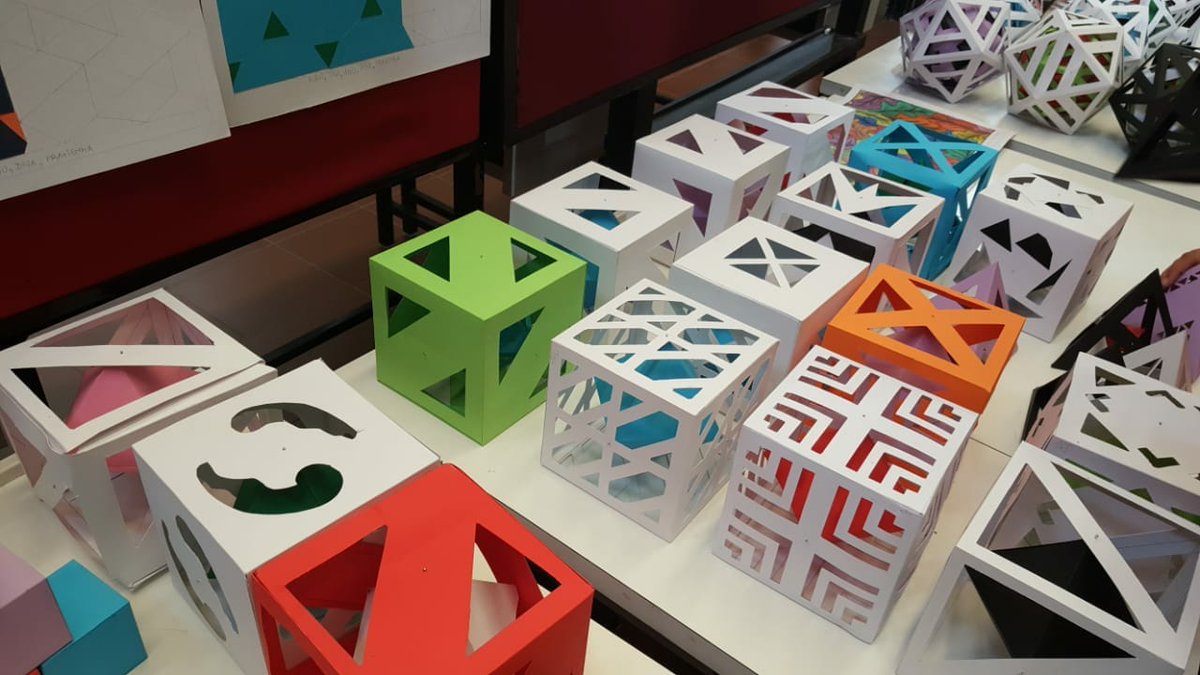 FLAMEUniversity's tweet photo. Undergraduate students @FLAMEUniversity learn about basic principles of form into tangible representations through various materials and media through the Geometrical Constructions 2D and 3D course in Design.
#StudentShowcase #FLAMEExperience #Design #FSFPA https://t.co/5HWHkGVSVv