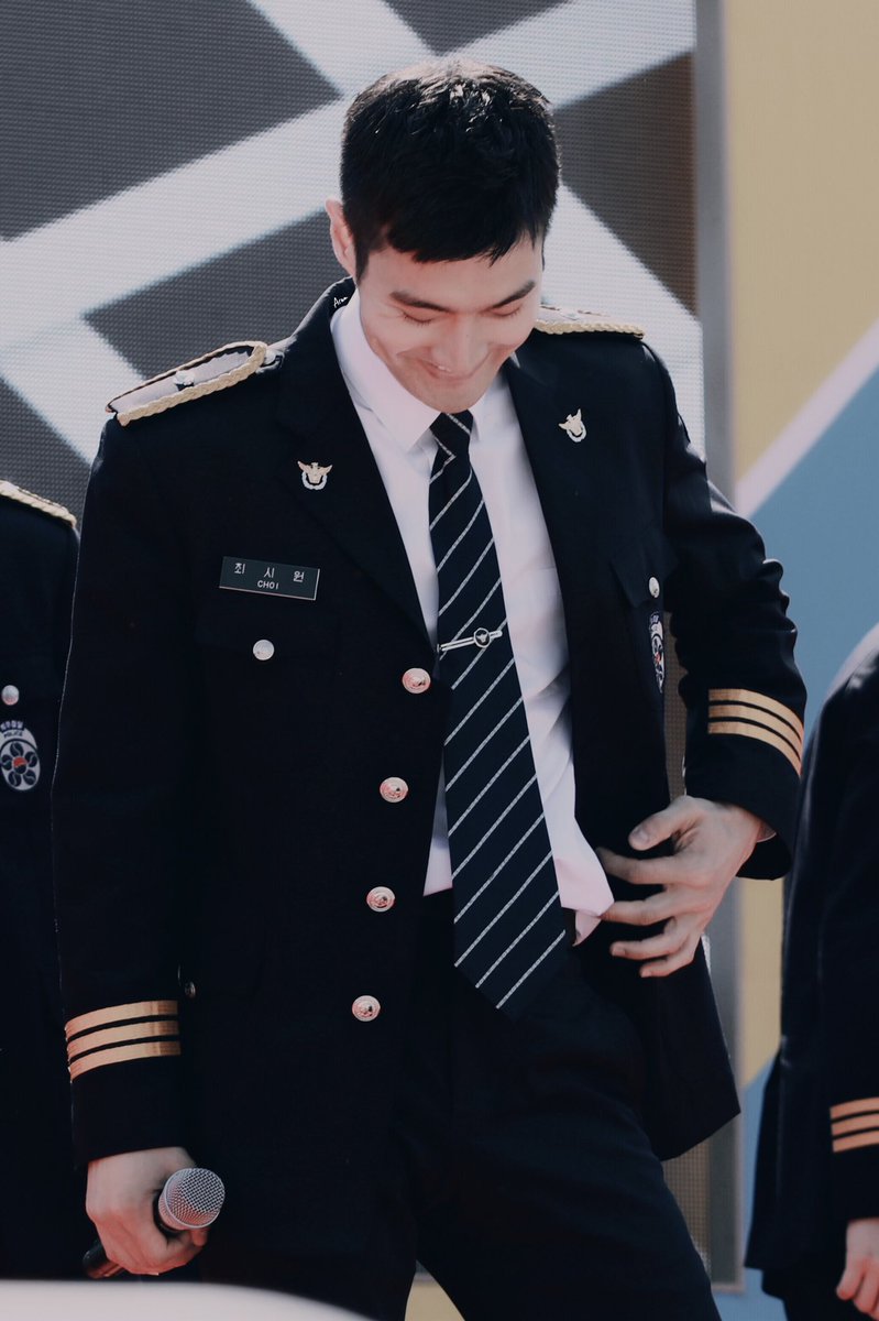 Aram_0407's tweet photo. 👮‍♂️@siwonchoi 
#최시원 #시원 #siwonchoi #siwon #choisiwon #崔始源 
【Please don't remove my logo！Please give credit to the original author when you upload second】 https://t.co/tnN58iCZmB