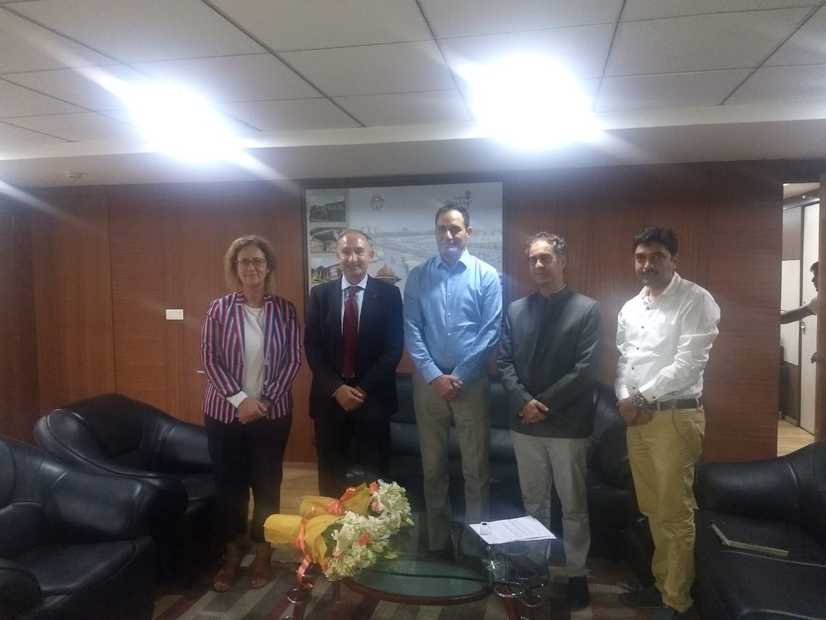 Meeting of Antonio Largo Cabrerizo, Vice Chancellor, University of Valladolid, Spain @UVa_es with Municipal Commissioner of @Ahmedabad as part of his visit to #India under the Academic Visitors Programme of @ICCR_Delhi @AkhileshIFS @PPise2014 @IndiainSpain @vinay1011 @MEAIndia