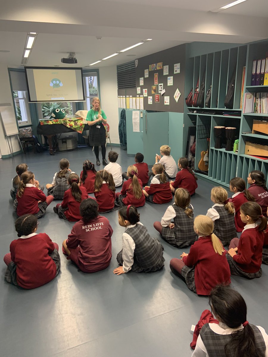 RedPartnerships's tweet image. We are delighted to welcome Alana and Buddy! from @NSPCC who are educating us as part of our wellbeing week. @RedcliffeSchool @Redcliffe_HM @NSPCC_Press #RedcliffeEnrichment