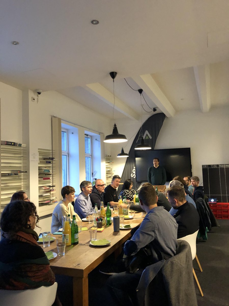 avenga_germany's tweet image. Der frühe Vogel fängt den Kaffee 🤓 ☕️ Los geht’s mit #agilem Input beim #LeanCoffeeCologne, diesmal mit #Domblick 🙌🌞 Danke @oliwin für die klasse Moderation und allen Teilnehmern @Boeffi @produktwerkCGN
 @jana_koellmann @Lars_Ludwig 
@dreszler_dev @FrauVV @joergoyen @Umut_2018