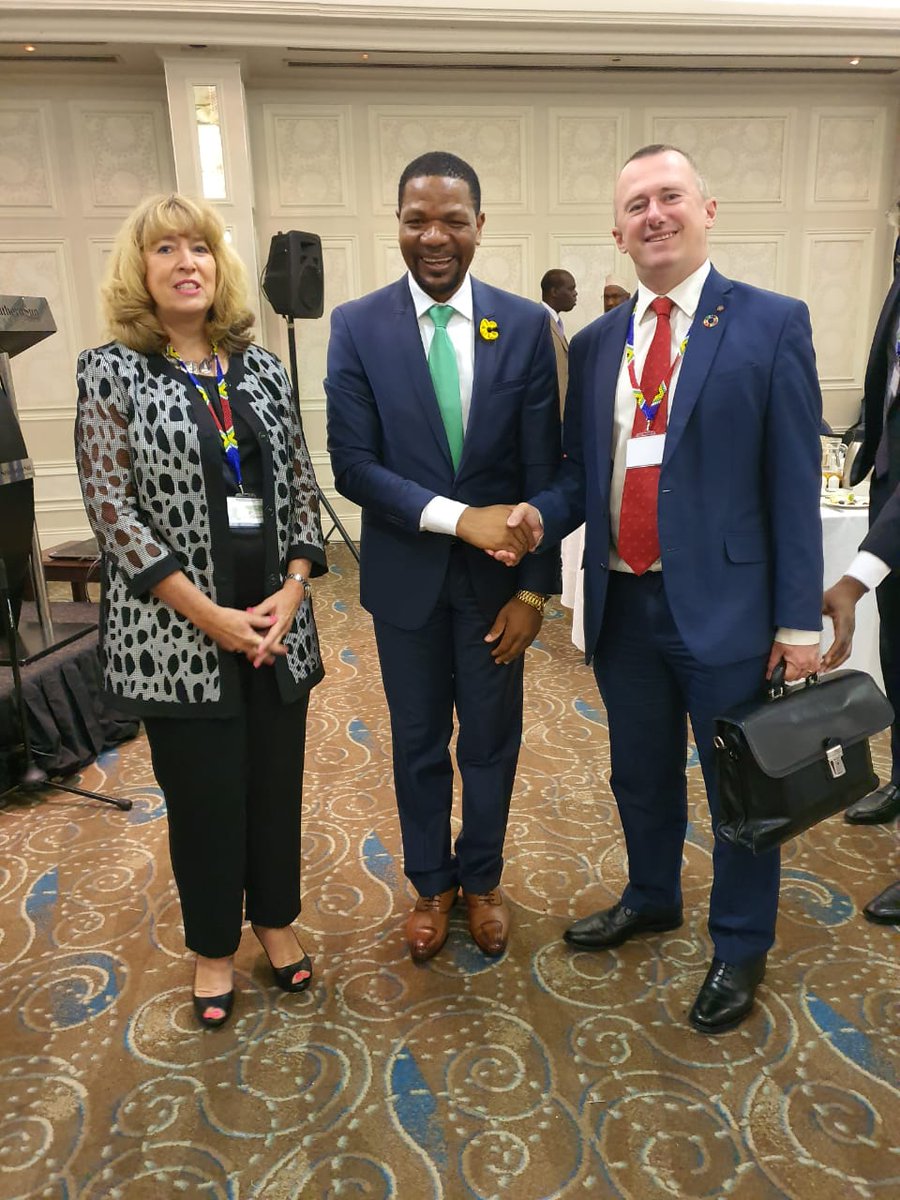 AAKNet's tweet image. Astrid Schomaker, the Director of EU global Sustainable development,Minister of Environment Gabon and Dr @RichardMunang after a successful LEDs meeting during the #AMCEN morning session meeting for a sustainable development pathway for #Africa . #InnovativeVolunteerism