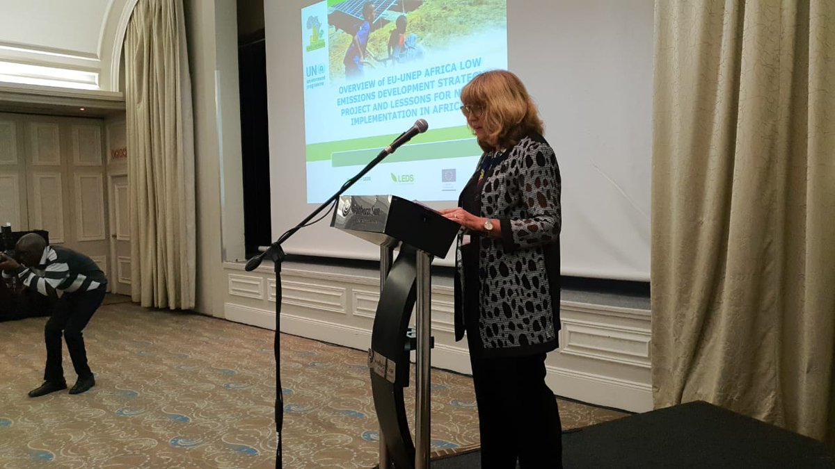 AAKNet's tweet image. Astrid Schomaker, the Director of EU global Sustainable development,Minister of Environment Gabon and Dr @RichardMunang after a successful LEDs meeting during the #AMCEN morning session meeting for a sustainable development pathway for #Africa . #InnovativeVolunteerism