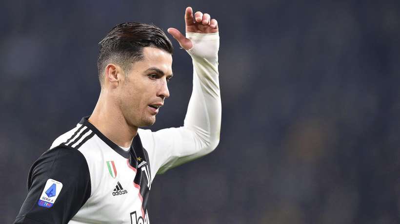 FirstTeamFoot's tweet photo. 🔴 Class’Foot en LIVE !

🔴 11H00
🔴 YouTube

🔴 Au programme :

- CR7/Juventus : l’ombre d’un doute ?
- Benzema à l’OL : rêve ou réalité ?
- Retour sur France/Moldavie, le départ de Zlatan, Thierry Henry...
- Le Quiz !! https://t.co/LUgWJw34Cx