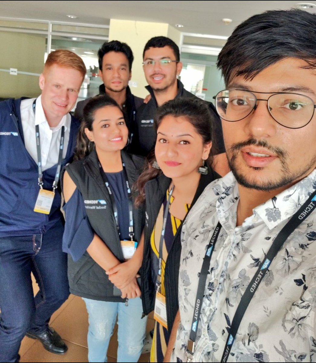 It was a pleasure to meet @chroehler over lunch and have discussions with him at #SAPTechEd.
<a href="/anirbaankc/">ANIRBAAN CHOWDHURY</a> <a href="/abhish_ak/">Abhishek Shukla</a> <a href="/ChoudharyPooja_/">Pooja Choudhary</a> <a href="/KajalKamboj9/">Kajal Kamboj</a>
