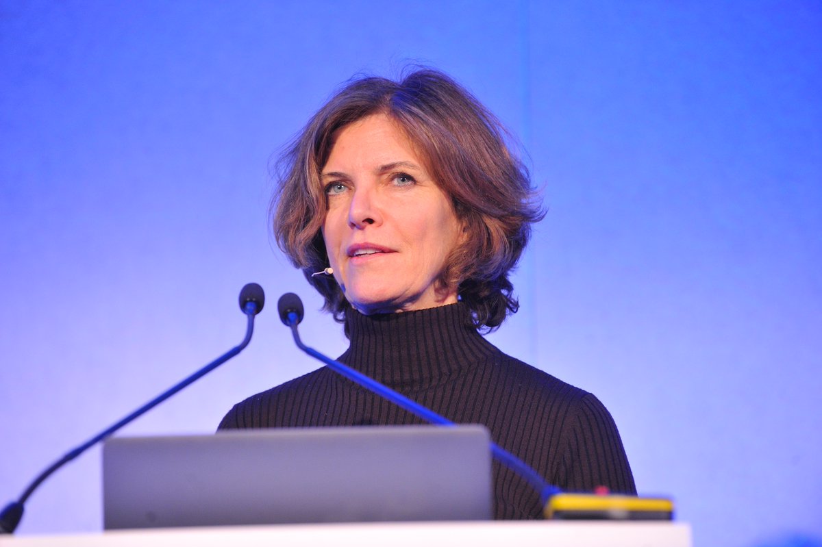 worldarchfest's tweet photo. Watch Jeanne Gang, Founding Principal of Studio Gang talk about all things binary in to today’s architectural practices at #WAF18 in Amsterdam - https://t.co/He4N8FpJiv #WAF19 #Architecture #architecturefestival https://t.co/SjEX54zDxo