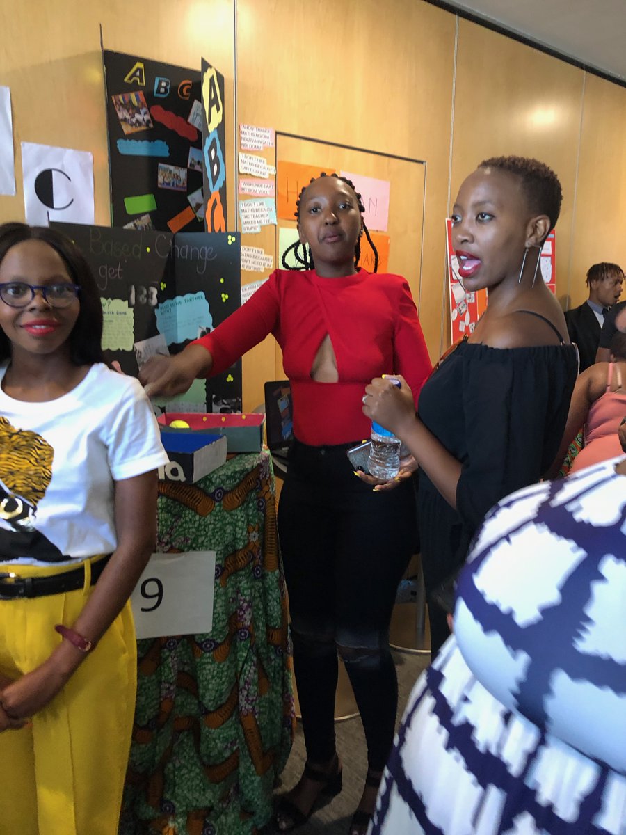 YearBeyond's tweet photo. How can teachers get learners to love learning? #YearBeyond volunteers explain their innovative ideas to judges @WesternCapeGov https://t.co/pWd5G6ZboB