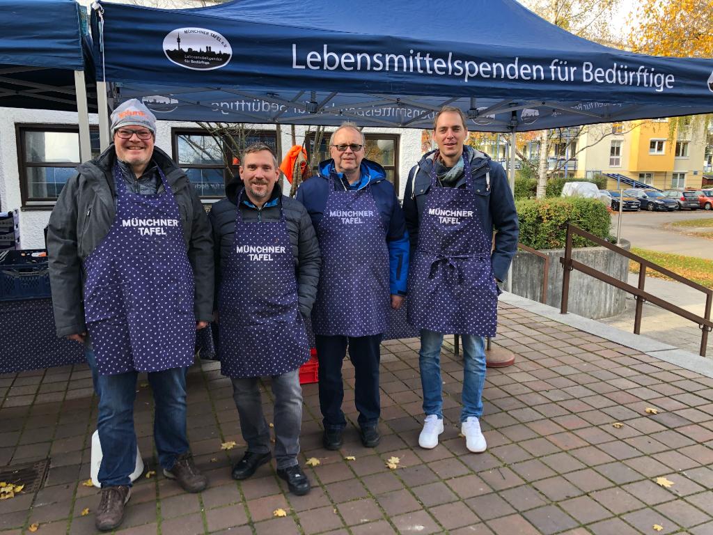 SplunkDE's tweet image. Doppelter Einsatz gegen Hunger: Unsere Kollegen haben die Münchner #Tafel am 28.10. und 7.11. bei der Ausgabe unterstützt. Und auch beim #Cangineering-Contest sind wir nach unserem Erfolg 2018 dieses Jahr wieder mit dabei. 😃 #Splunkforgood #München