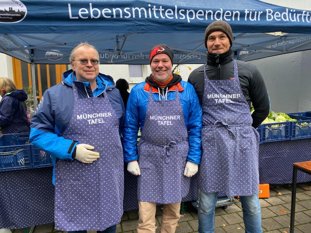 SplunkDE's tweet image. Doppelter Einsatz gegen Hunger: Unsere Kollegen haben die Münchner #Tafel am 28.10. und 7.11. bei der Ausgabe unterstützt. Und auch beim #Cangineering-Contest sind wir nach unserem Erfolg 2018 dieses Jahr wieder mit dabei. 😃 #Splunkforgood #München