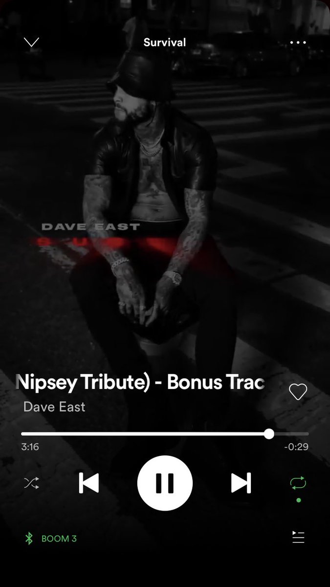 OtrixUg's tweet photo. TMC 🤘🏾@DaveEast https://t.co/r6LXP65sew