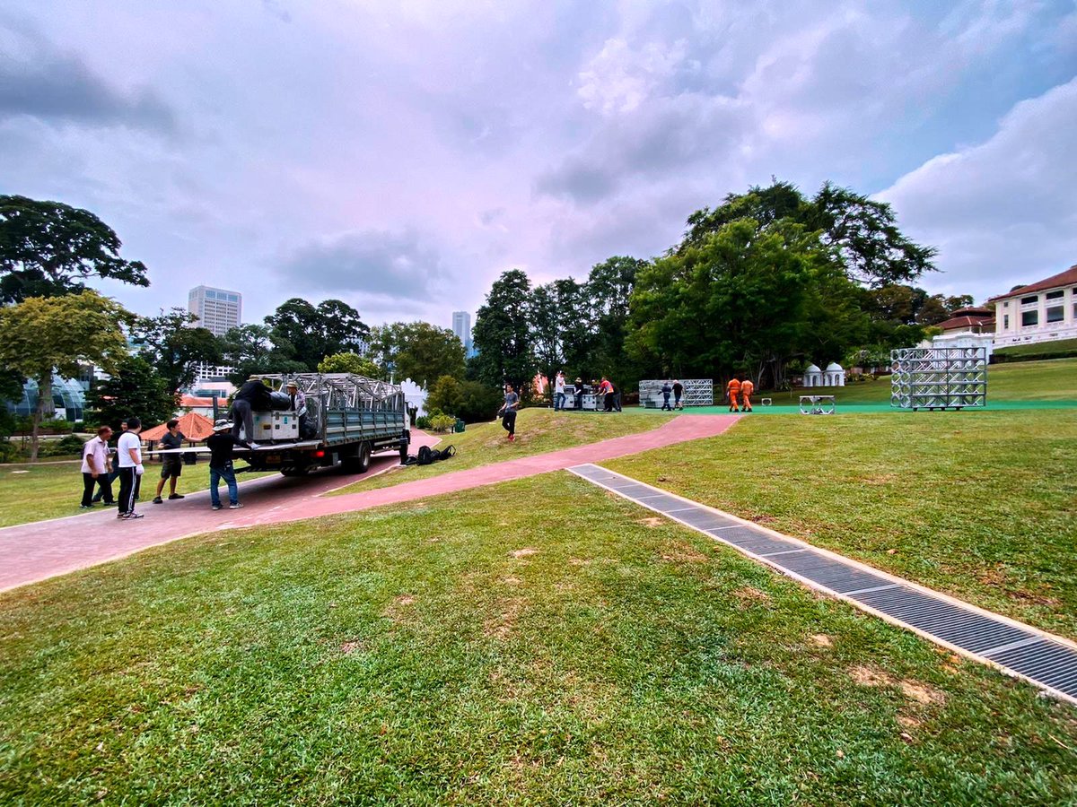 Neon Lights Festival tweet media