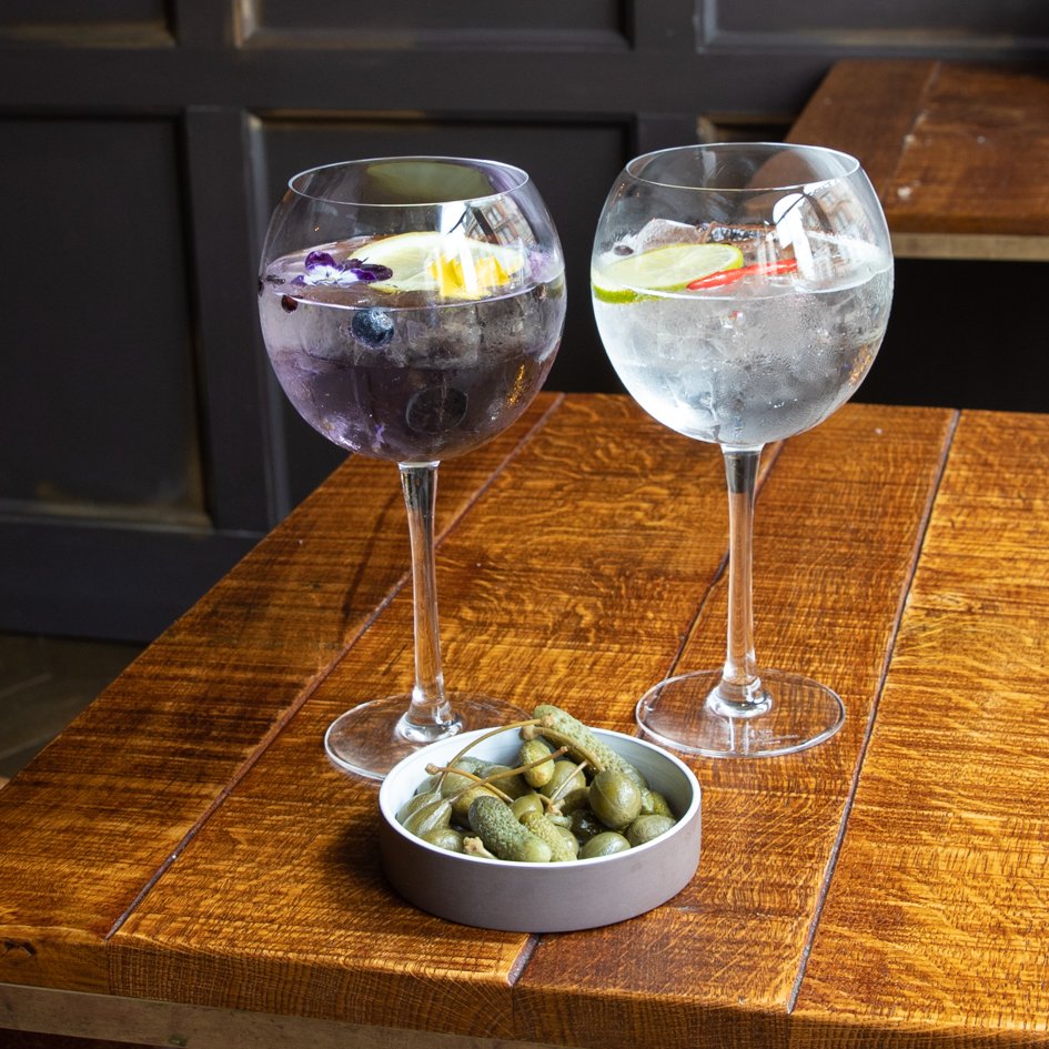 #FridayFeeling here <a href="/bar44bristol/">Bar 44 Bristol</a> - definately time for tapas and tipples this weekend.  We are open every day from 11.30 am serving the best of Spanish food and drink until late.  Pop in and see us 🍻🥂🍷🥃🍸🍹

<a href="/VisitBristol/">Visit Bristol</a> <a href="/CliftonVillage/">Discover Clifton</a> 
#FridayMotivation #FridayVibes