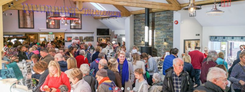 Sunday looking grey? You will have a warm welcome at Eype Makers Market. Find some sparkle, join the buzz, be first to see our excellent Arts &amp; Crafts from 10 am, or take a leisurely stroll round after Sunday lunch until 4 pm. Highlands End <a href="/WDLH/">West Dorset Leisure Holidays</a> <a href="/whatsonBridport/">Bridport Events</a> #Bridport #local