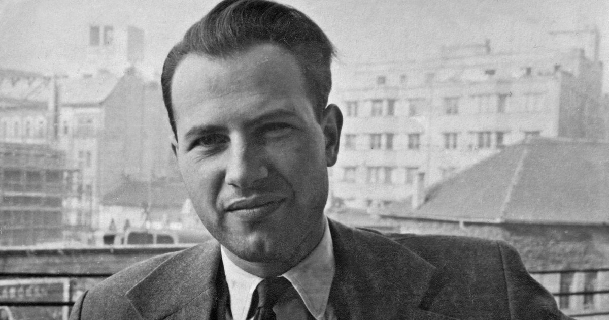 Mária Schmidt on Twitter: "The director of the Imre Kertész Institute remembers the man and his work on the anniversary of his birth. https://t.co/UPv001MtAy… https://t.co/15lGsoa5k2"