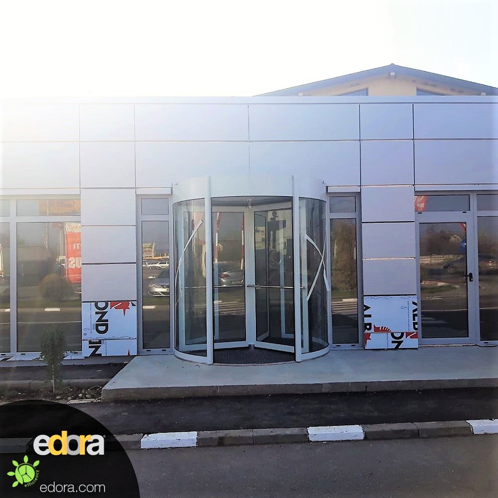 Romanya Bükreş'te Doraly Expo Market projesi kapsamında ED200 manuel döner kapı montajı tamamlanmıştır.

Installation of ED200 manual revolving door was completed within the scope of Doraly Expo Market project in Bucharest, Romania.
#edora #romania #bucharest  #doralyexpomarket