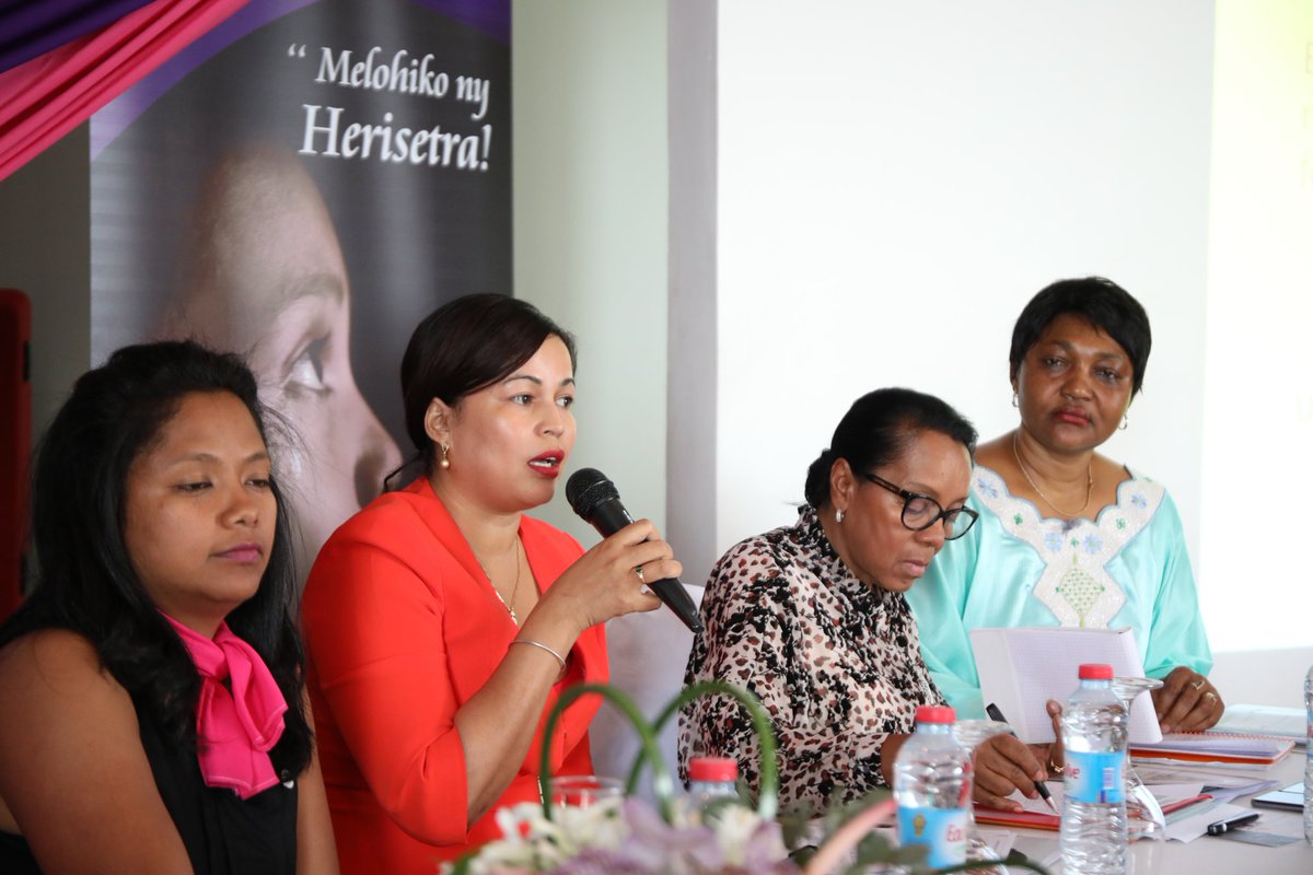UNFPAMadagascar's tweet photo. We continue to advance the struggle against #GBV
Exchange session on #gender-based violence with représentatives of Madagascar's parliamentarians
#NationalAssembly
#MinistryOfPopulation
#AssociationFitia
@MG_One_UN https://t.co/Pu2fkqvci9