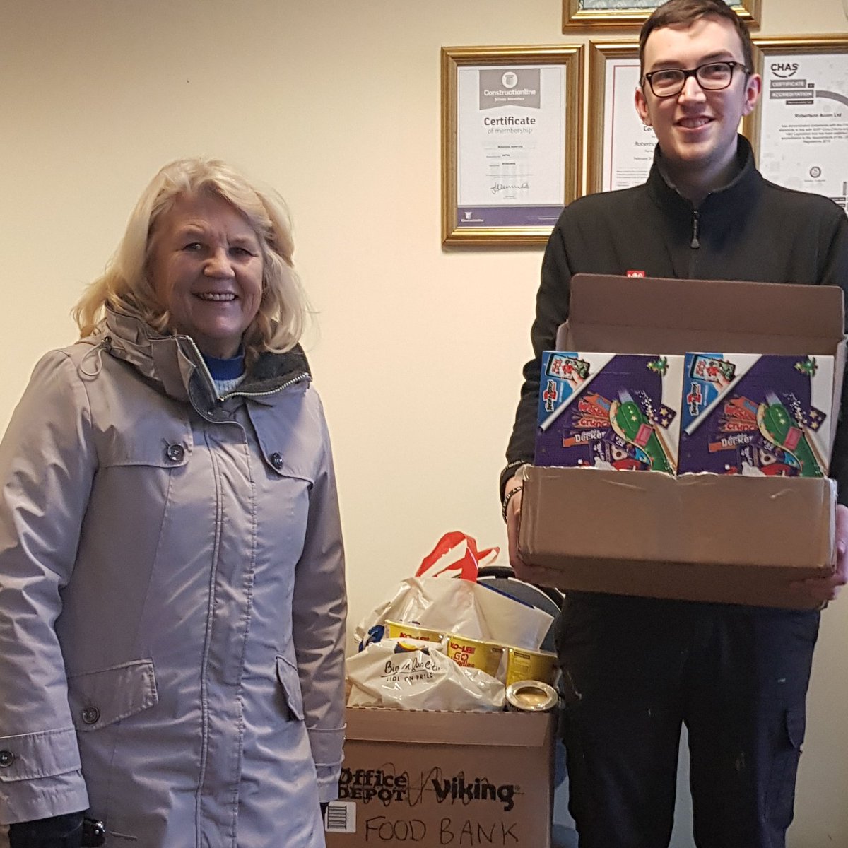 RobertsonACOM's tweet image. Thanks to all the staff @RobertsonACOM for the donations for the foodbank today. Such a great cause. @Ren_Foodbank @RenCouncilNews