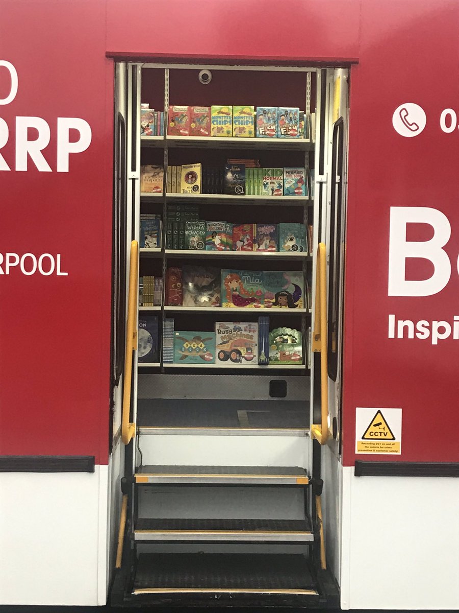 tbpevents's tweet photo. Today we are back in Liverpool Bedford Primary School. Lots of exciting books on board our bus @BedfordPrimary https://t.co/BxKT987Lij