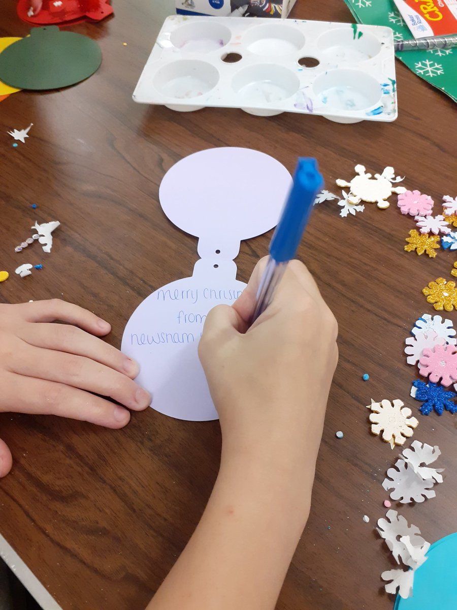 Newshamforum's tweet photo. Santas workshop tonight making Christmas cards for the residents at our local cate home! Sharing the christmas joy! #santasworkshop #intergenerational #goodcitizens #christmasteam https://t.co/3brsw29x0c