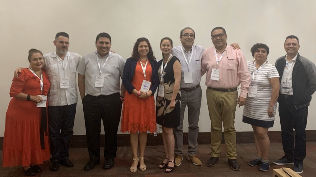 armartinell's tweet photo. Hilo de Fotos de algunas de las mesas de TIC en Educación #COMIE2019 #XVCNIE #Acapulco https://t.co/Am7dGvCWnR