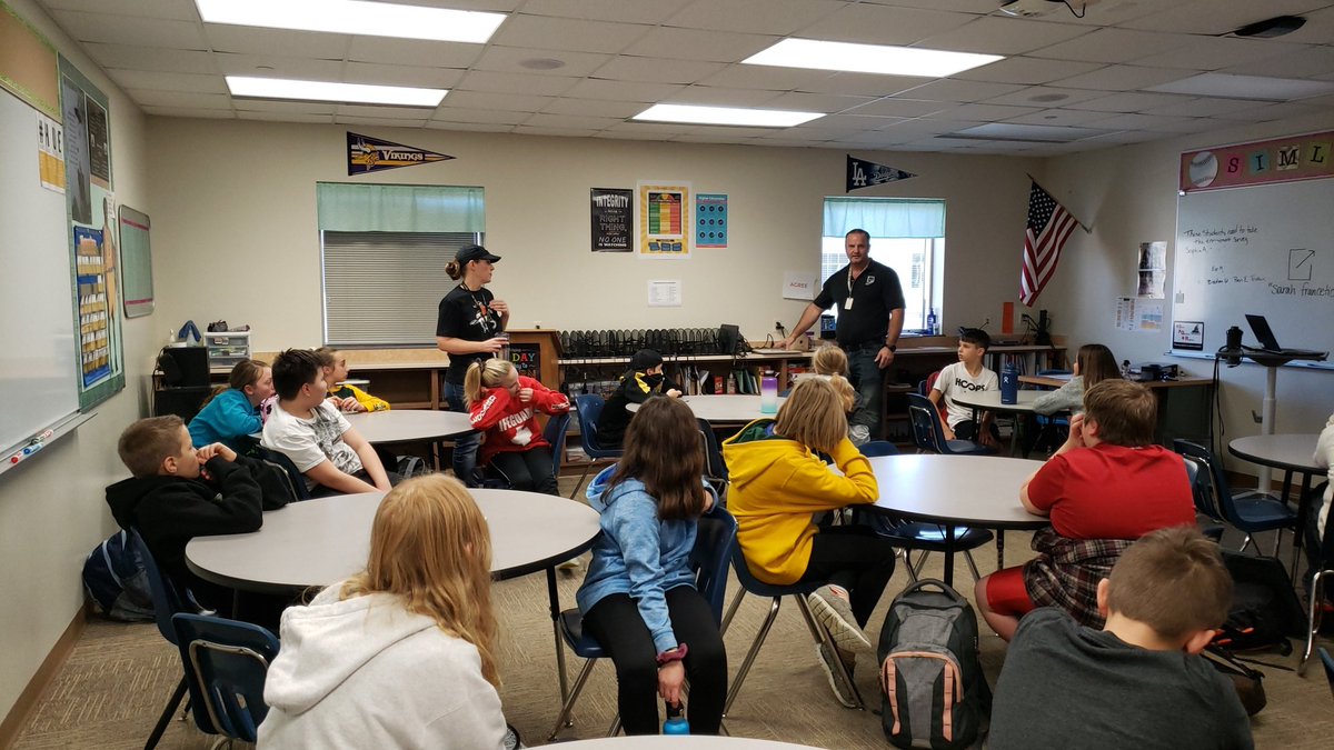 BPS Technology and LMS <a href="/SFrancetich/">Sarah Francetich</a>  are presenting on Chromebook care and usage at Simle today! #learnbps