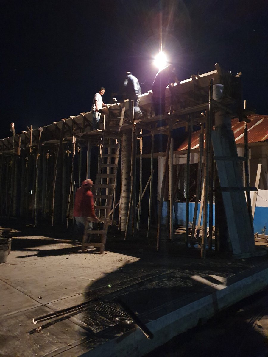 BelenArenas's tweet image. A veces no hay horarios #work #colado #arquitectura #construcción #obra 🥺