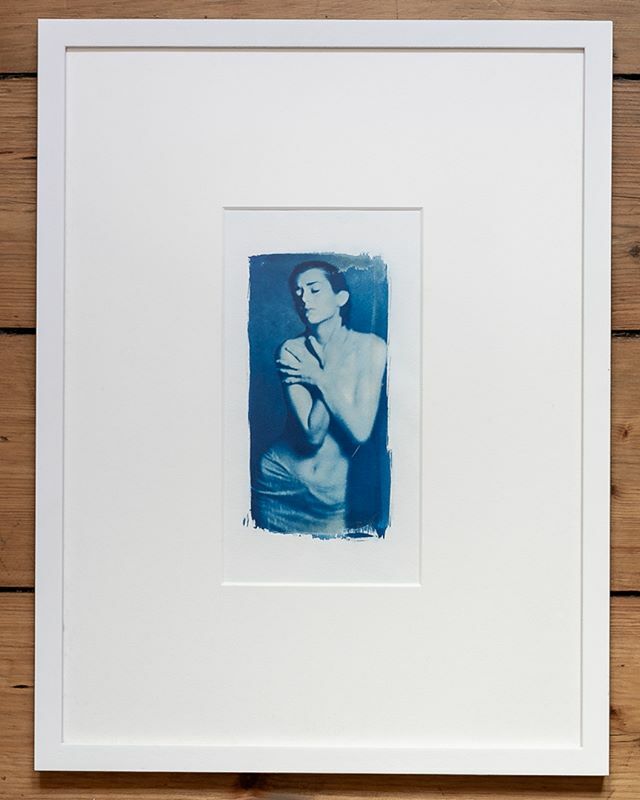 marcvonmartial's tweet photo. „lea“ #cyanotype print with the wonderful @lea.knoff
8x16cm, 32x42cm framed. edition of 1, unique piece. #contactprint #alternativeprinting #prints #printsmachenglücklich #makeprints #printmaking #blaudruck #alternativeprint #alternativeprocess #portrait_master #po… https://t.co/EGC9ZzvHNa