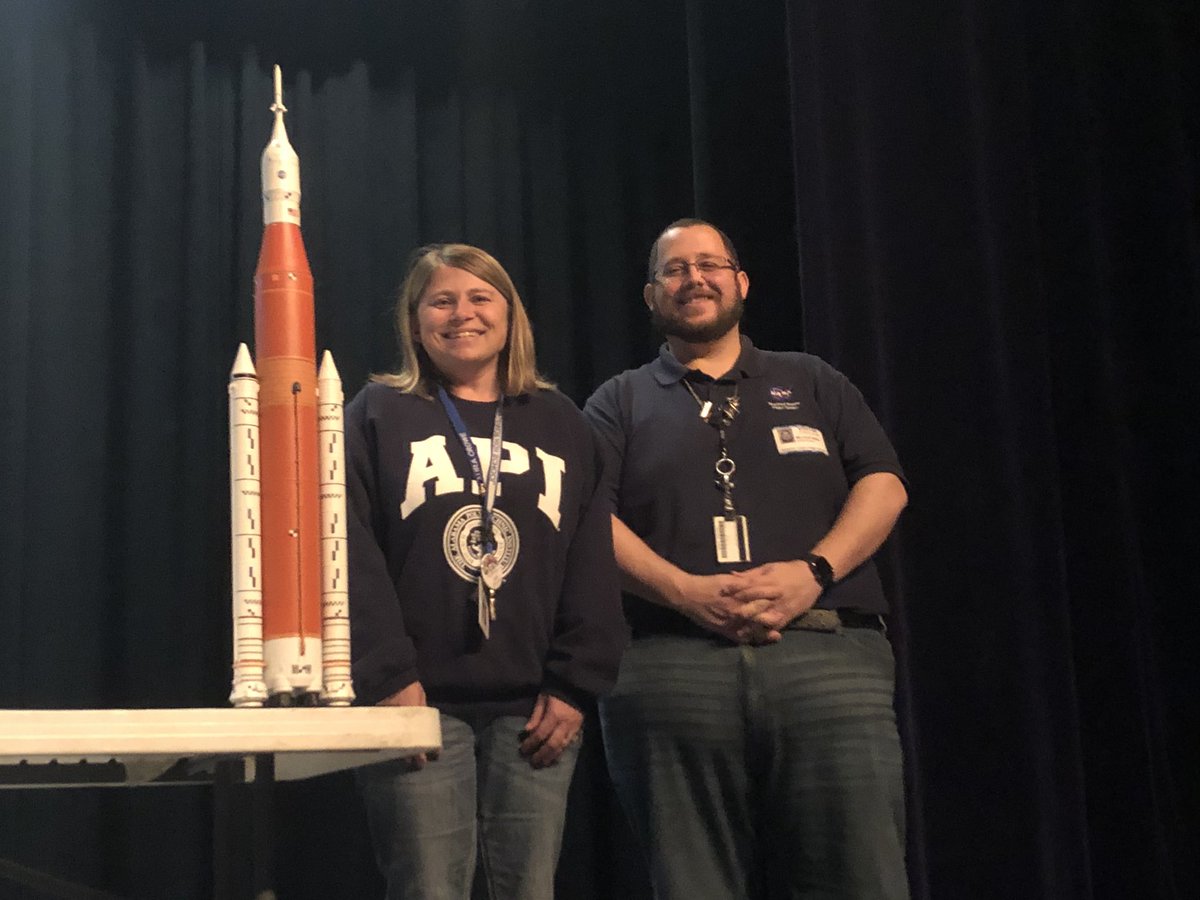 lauramcrowe's tweet photo. Adam Willis, a Detailed Design Propulsion Engineer with NASA, came to speak to students about Alabama’s contribution to the Apollo moon landing and details about his career. #ajhsondean #celebrateauburn https://t.co/RRZYDgkgR0