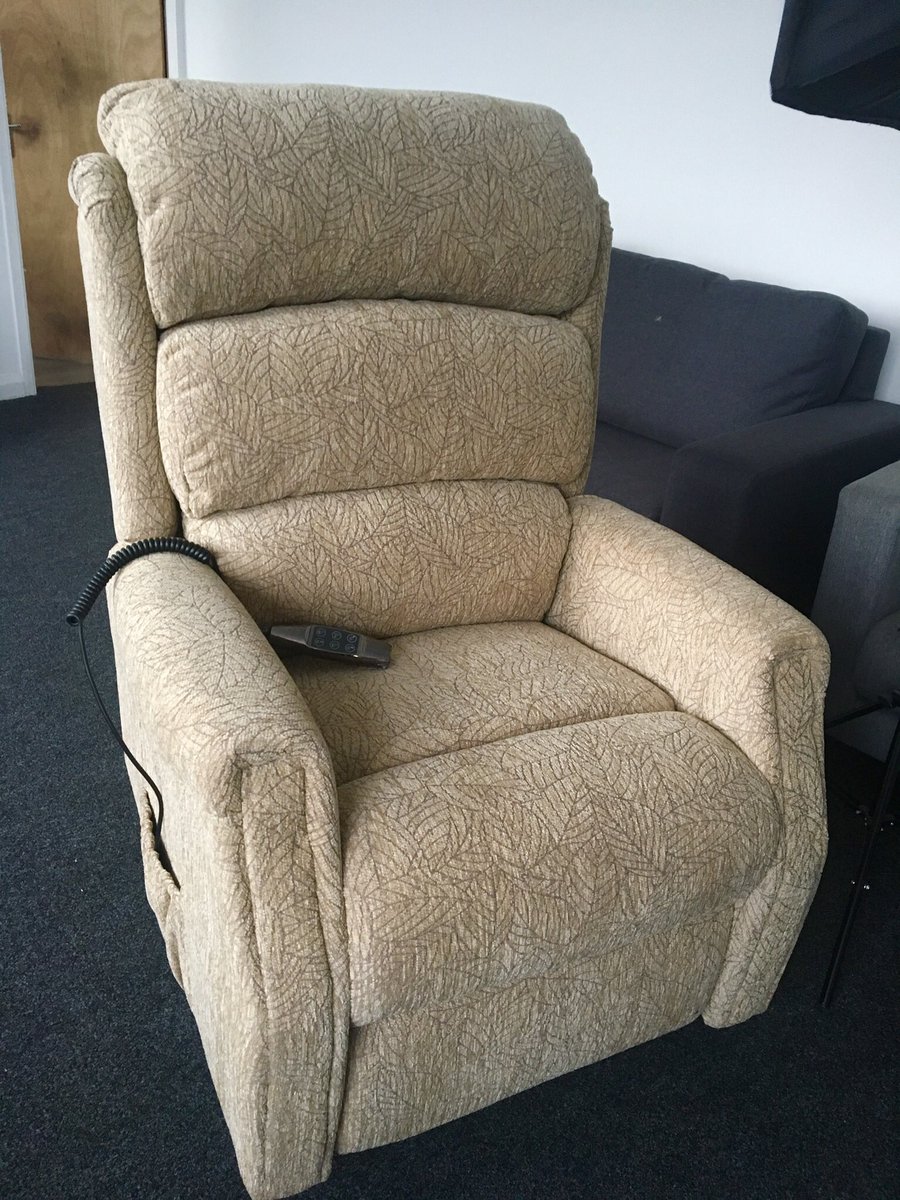 New and boxed rise and recline electric armchairs straight from the manufacturers recommended retail price £599 sale price £399.10 in stock