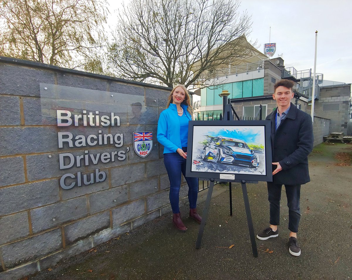 ReeceBarr88's tweet photo. Pretty nice receiving an amazing piece of artwork by @ArtbyBex at the @BRDCSilverstone, capturing an important moment in my career 👏 #rbmcollection https://t.co/HFOhSxFRle