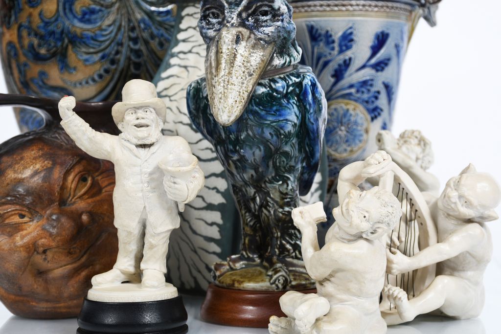 Viewing for the #BritishArtPottery auction starts tomorrow from 10am-1pm.
This sale includes over 180 lots of #MartinBrothers Pottery from both the Daryl Fromm and the George Twyman collection of Martin Ware.
Registration to bid in this sale closes at 5pm on 26th November.