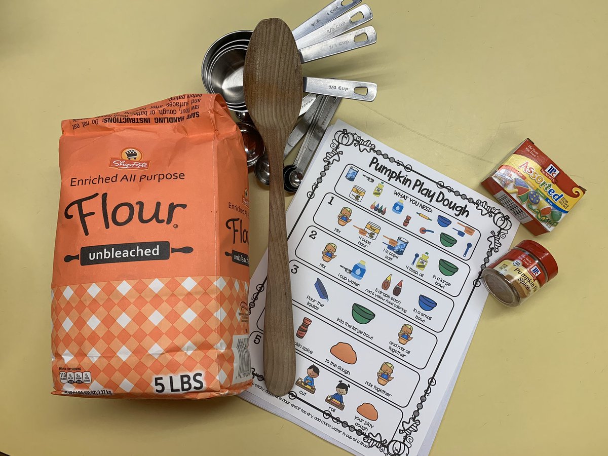 SayenSpeech's tweet image. Making pumpkin play dough in speech group today!!! #SayenSpeech #SayenLions @HTSD_Sayen  #languageiseverywhere🍁🦃