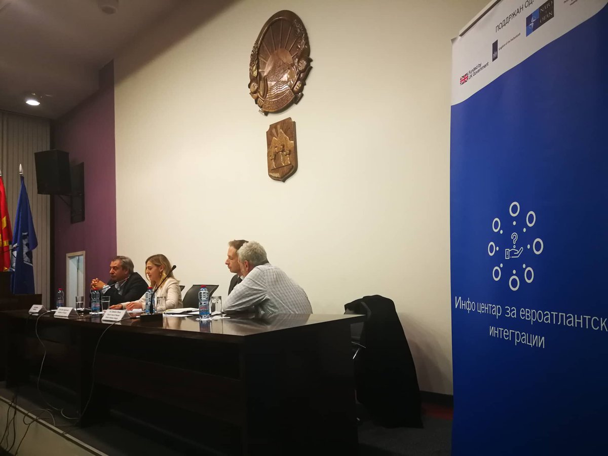 CenterAtlantic's tweet photo. Во моментов во Прилеп, панел дискусија „Улогата на бизнис заедницата во градење цврсти партнерства со НАТО сојузниците“ со министерката за финансии @nina_angelovska и заменик шефот на мисијата на @UKinRNMacedonia, Доминик Отвеј

#НиеСмеНАТО https://t.co/FL3kDpjzzc