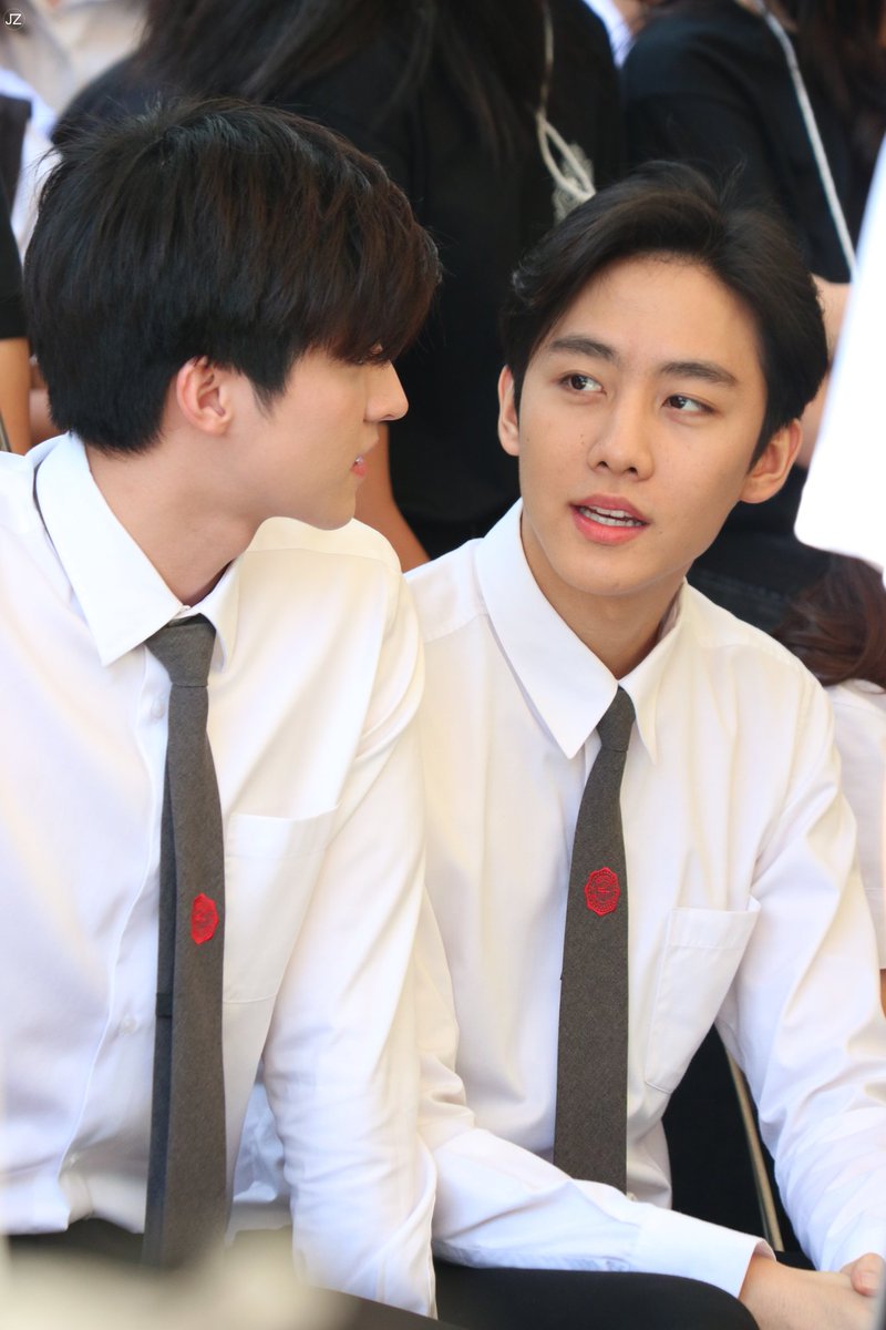 boyslovebrasil's tweet photo. Química, aclamação e beleza tudo isso você encontra em um shippe só. Blue e Mark um shippe fora de cena e nada mais importa que minha opinião.
Ps. Perth também tava no evento
Cr. JZSNAP
#markblue #Blue #Mark
#SWUOPENHOUSE2019 #SWUcuteboy https://t.co/oeIJlMeaVJ